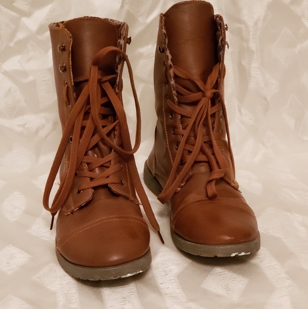 Womens combat boots size 8